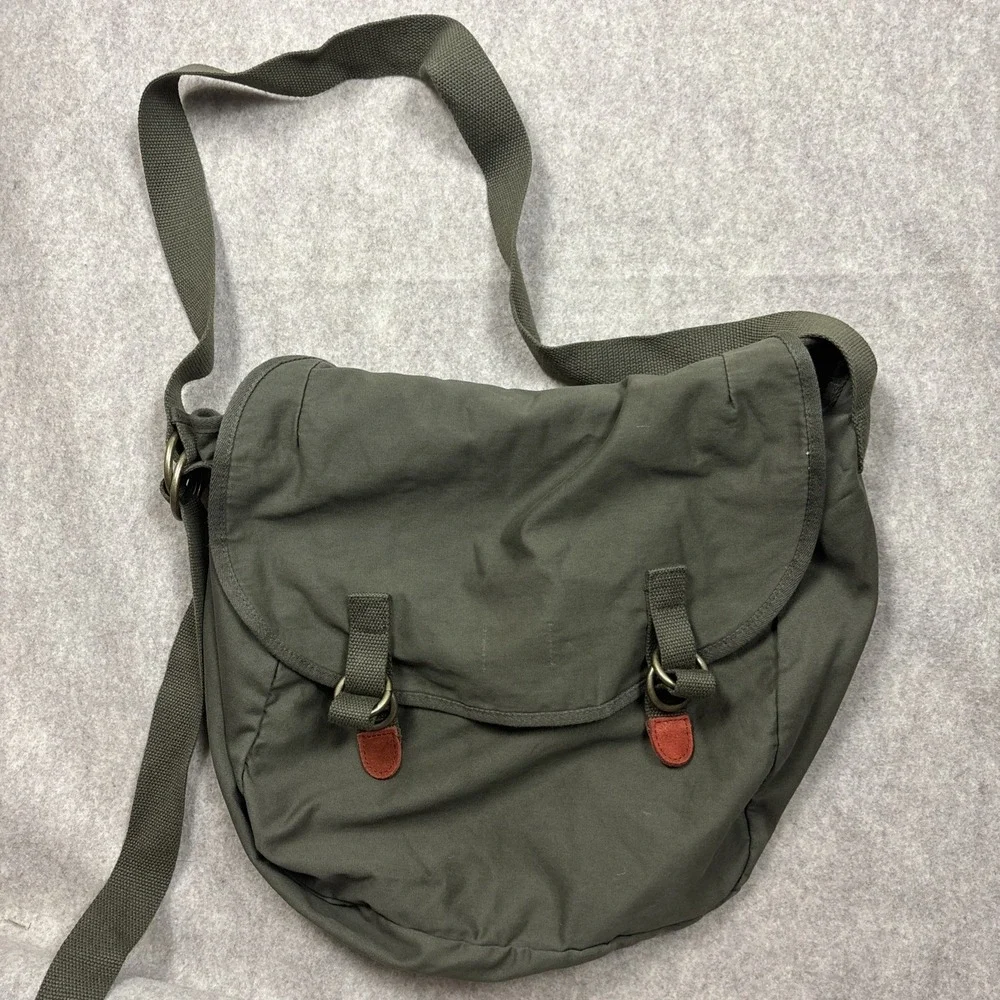 QUICKSILVER Mens Military Messenger Bag Olive Magnetic Snap Adjustable Strap EUC